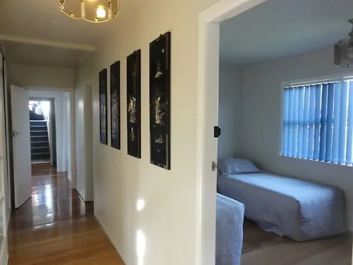 Jack & Di'S Lakefront Motel Rotorua
